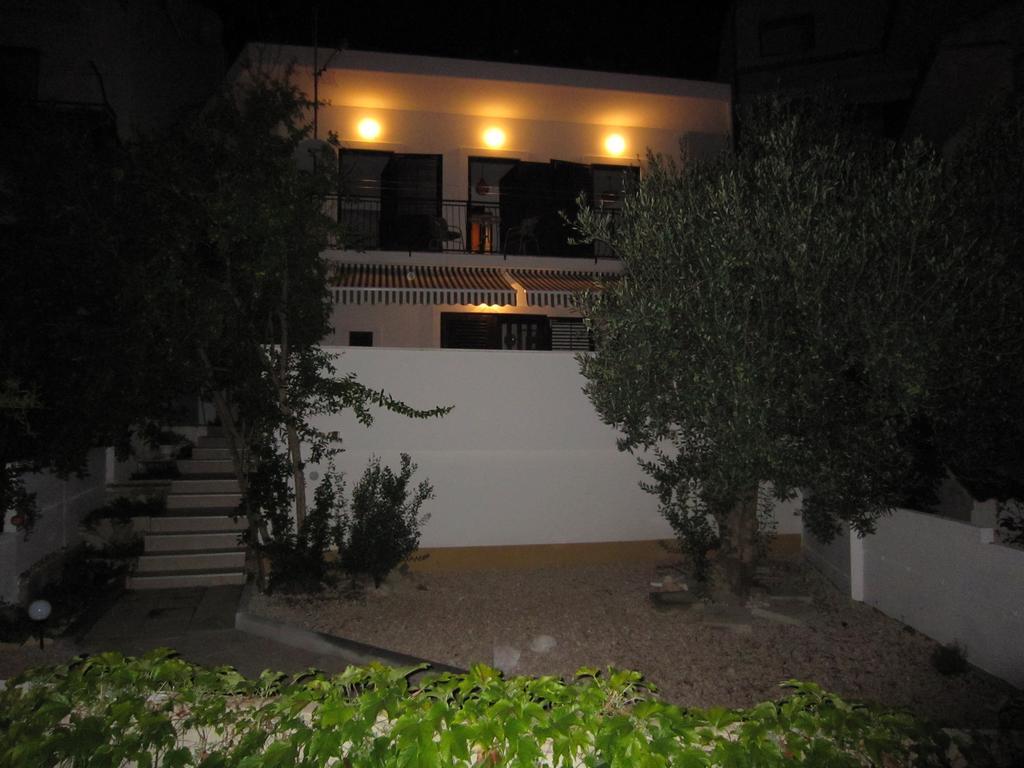 Holiday Home Mona Igrane Habitación foto